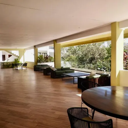 New! La Veleta 2br, Pool, Jacuzzi & Gym Сasa de vacaciones Tulum