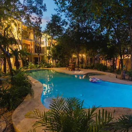 Modern Ground-level 3br Retreat With Private Pool Holiday home *