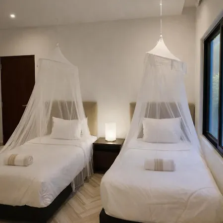 New! La Veleta 2br, Pool, Jacuzzi & Gym *