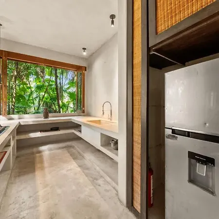 Tree House - Access - *
