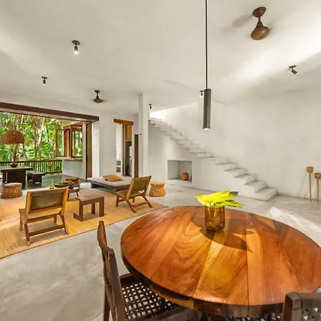Tree House - Access - *