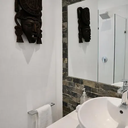 Сasa de vacaciones New! La Veleta 2br, Pool, Jacuzzi & Gym *