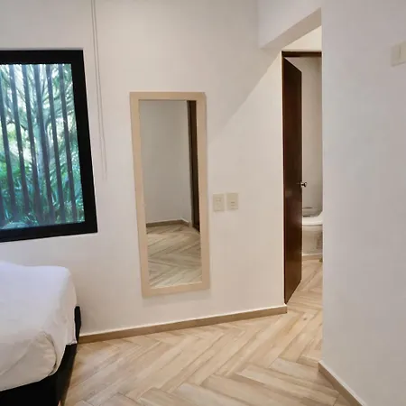 New! La Veleta 2br, Pool, Jacuzzi & Gym *