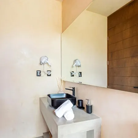 Villa 5-bedroom Private House With Pool In Tulum