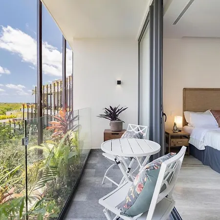 Luxury Penthouse With Private Rooftop Pool Apartment *