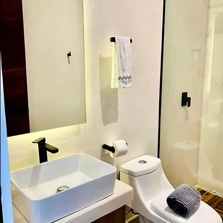 Private Jacuzzi 5 Min From The Beaches