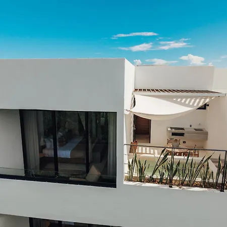 Elegant Duplex With Rooftop Jacuzzi In Apartamento Tulum