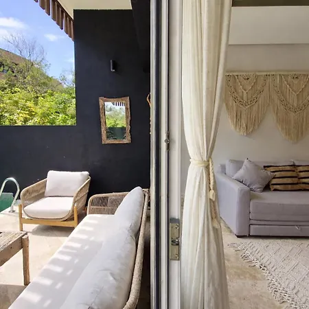 Private Pool With Access And Baby Crib - Zone