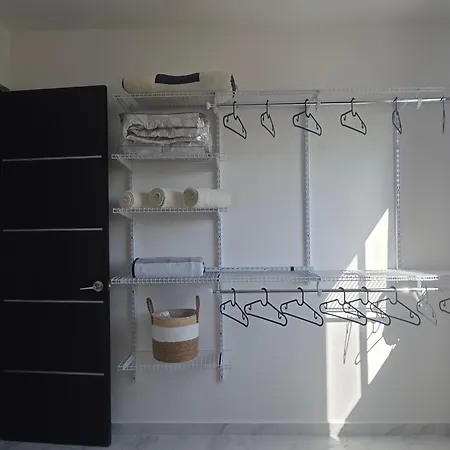 Apartment Spacious 2br With 24 7 Security