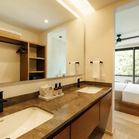 Elegant Duplex With Rooftop Jacuzzi In Apartamento Tulum