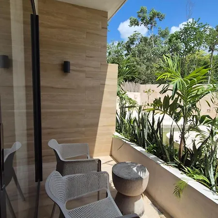 Apartamento Amplio Estudio Con Balcon Tuk 007
