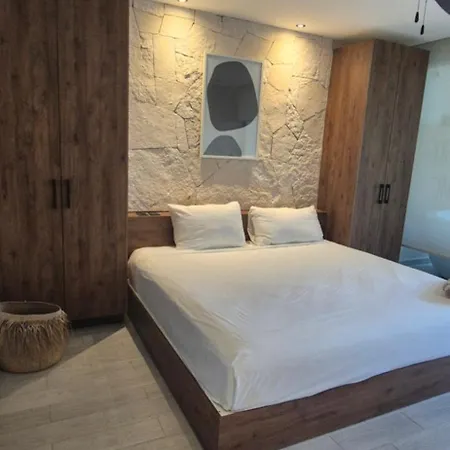 Jade Luxury 24 Apartment