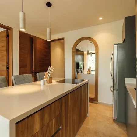 Elegant Duplex With Rooftop Jacuzzi In * Tulum