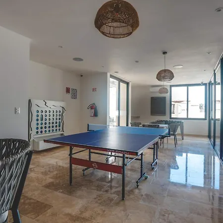 Luxury 2br Retreat With Private Pool & Apartamento *