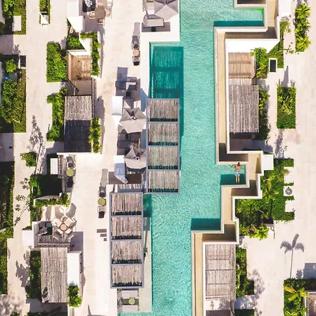 Luxury 2br Retreat With Private Pool & Tulum