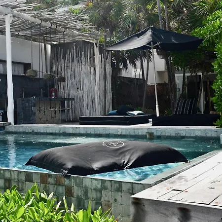 Beachfront Kiin * Tulum