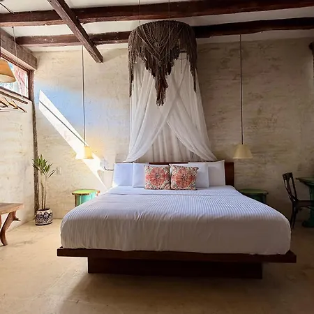 Alma Libre Hotel
