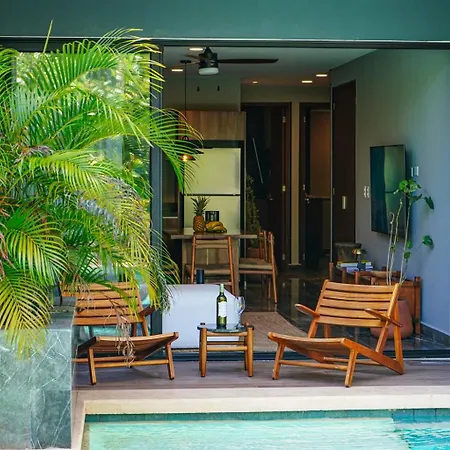 Paramar Noir Swim-up Aldea Zama * Tulum
