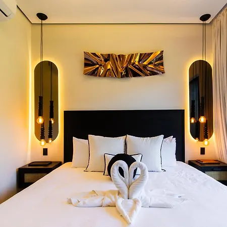 Art House - Filtered Water & 2 Free Clubs Zone Apartment *