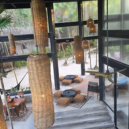 Art House - Filtered Water & 2 Free Clubs Zone Apartment