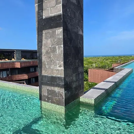 Art House - Filtered Water & 2 Free Clubs Zone Apartment *