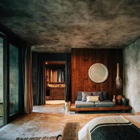 Nomade Temple Hotel