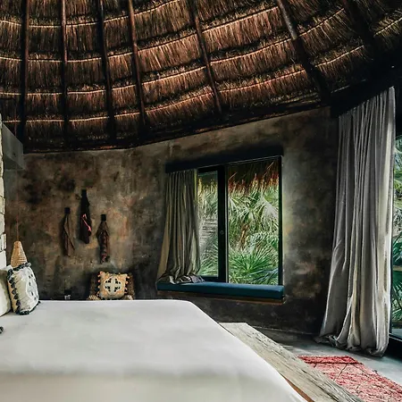Nomade Temple Hotel