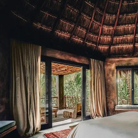 Nomade Temple Hotel 4*