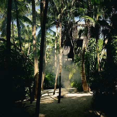 Hotel Nomade Temple 4*