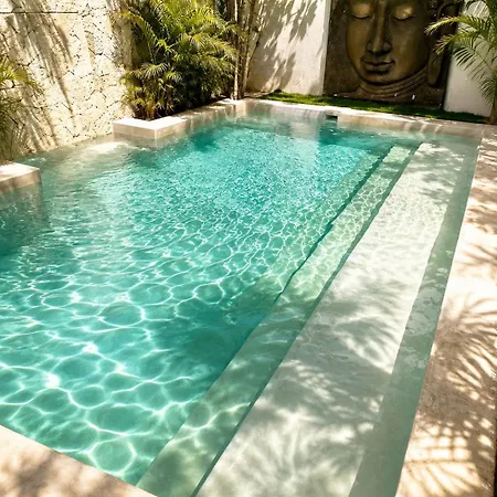 240m2 - 16 Persons - 6 - 2 Swimming Pool - 3 Jacuzzis Villa Tulum