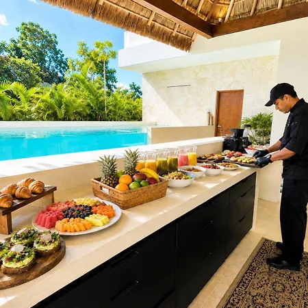 240m2 - 16 Persons - 6 - 2 Swimming Pool - 3 Jacuzzis Tulum