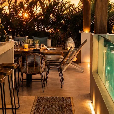 240m2 - 16 Persons - 6 - 2 Swimming Pool - 3 Jacuzzis Villa Tulum