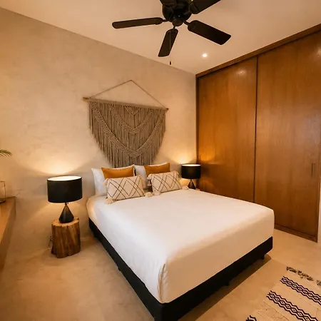 Villa 240m2 - 16 Persons - 6 - 2 Swimming Pool - 3 Jacuzzis Tulum