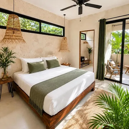 240m2 - 16 Persons - 6 - 2 Swimming Pool - 3 Jacuzzis