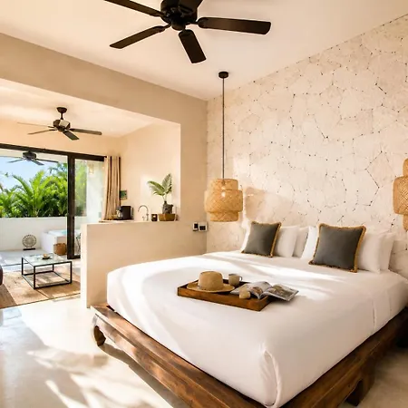 240m2 - 16 Persons - 6 - 2 Swimming Pool - 3 Jacuzzis Villa *