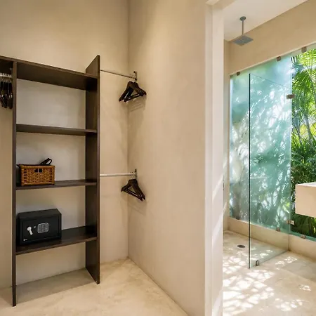 Villa 240m2 - 16 Persons - 6 - 2 Swimming Pool - 3 Jacuzzis