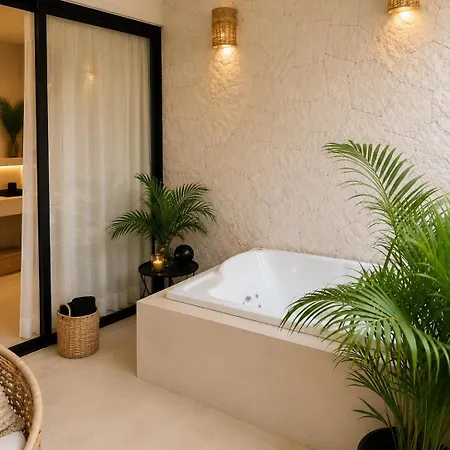 240m2 - 16 Persons - 6 - 2 Swimming Pool - 3 Jacuzzis Villa *