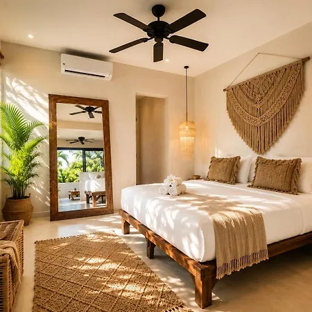Villa 240m2 - 16 Persons - 6 - 2 Swimming Pool - 3 Jacuzzis Tulum