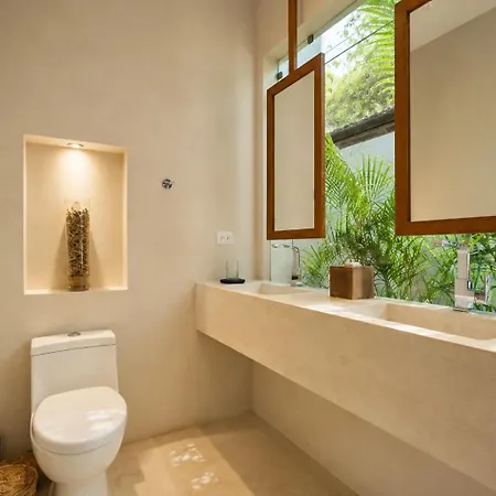 240m2 - 16 Persons - 6 - 2 Swimming Pool - 3 Jacuzzis Villa *