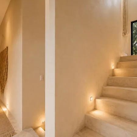 240m2 - 16 Persons - 6 - 2 Swimming Pool - 3 Jacuzzis
