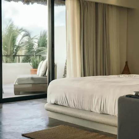 Chiringuito Hotel 4*