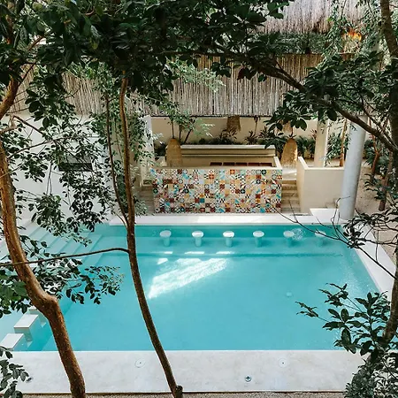 Stylish 3bd3ba In Tulum's Neighborhood Holiday home Tulum
