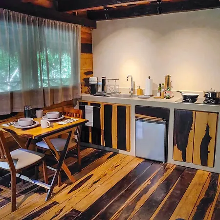 Lodge Treehouse H2ojos