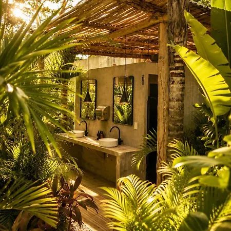 Luxauthentika * Tulum
