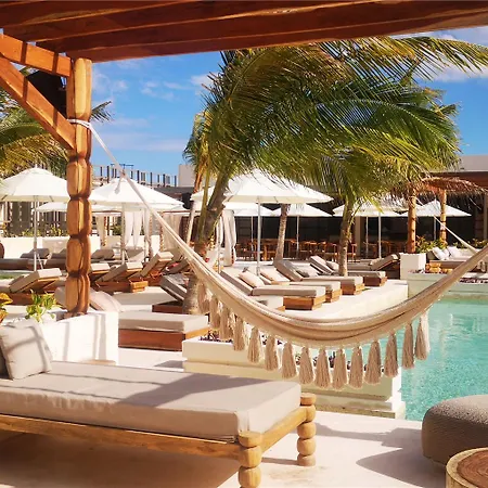 Motto By Hilton 4*