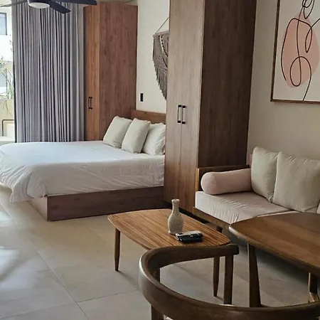 Comfy 5 Mins From Apartment