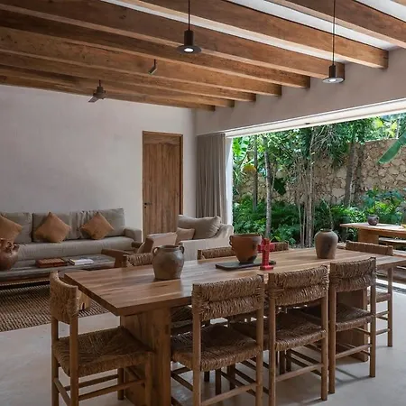 3br In Gated Community With Private Rooftop Plunge Pool, Grill & Shared Pool Holiday home *
