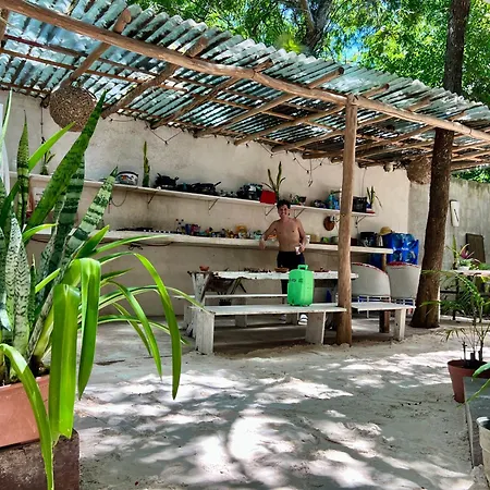 Awa Eco Retreat Hotel *
