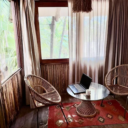 Hotel Alma Libre
