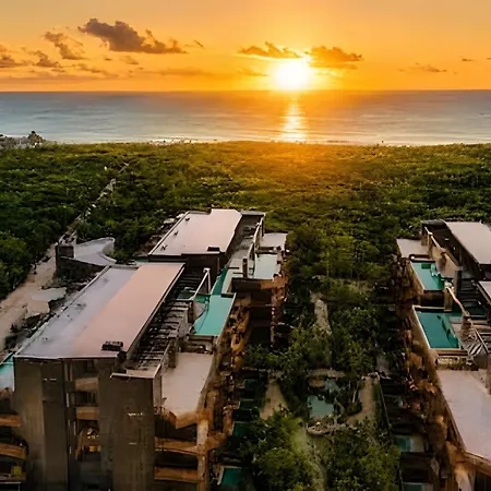 Сasa de vacaciones Jungle Guardian - Rooftop Pool & Club *
